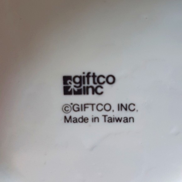 Vintage Good Friends are Forever mug with lid. - Picture 4 of 4